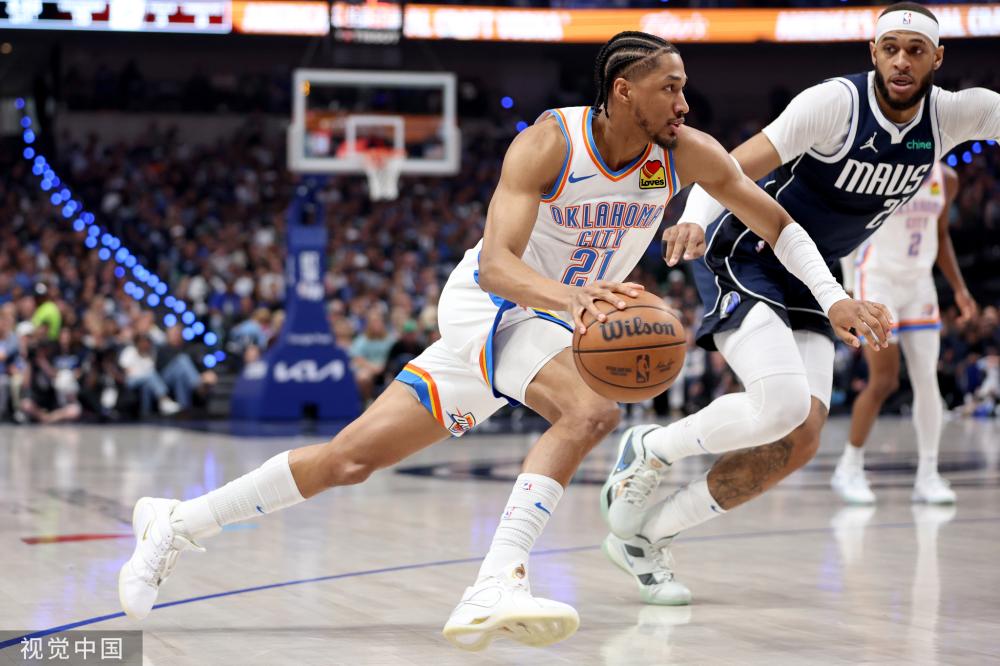 他在四场小 他在四场小